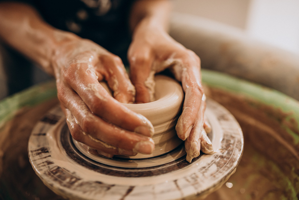 woman-craftmaster-pottery-shop